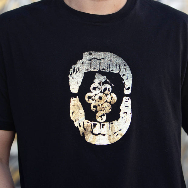 8 Grapes Unisex Shirt - LIMITED EDITION in GOLD